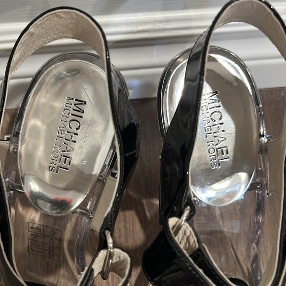 MICHAEL Kors leather rubber see through stilettos 9 M black. Logo detail - Picture 3 of 8